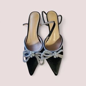 HAYIXIA CLASSY POINTED SHOES.